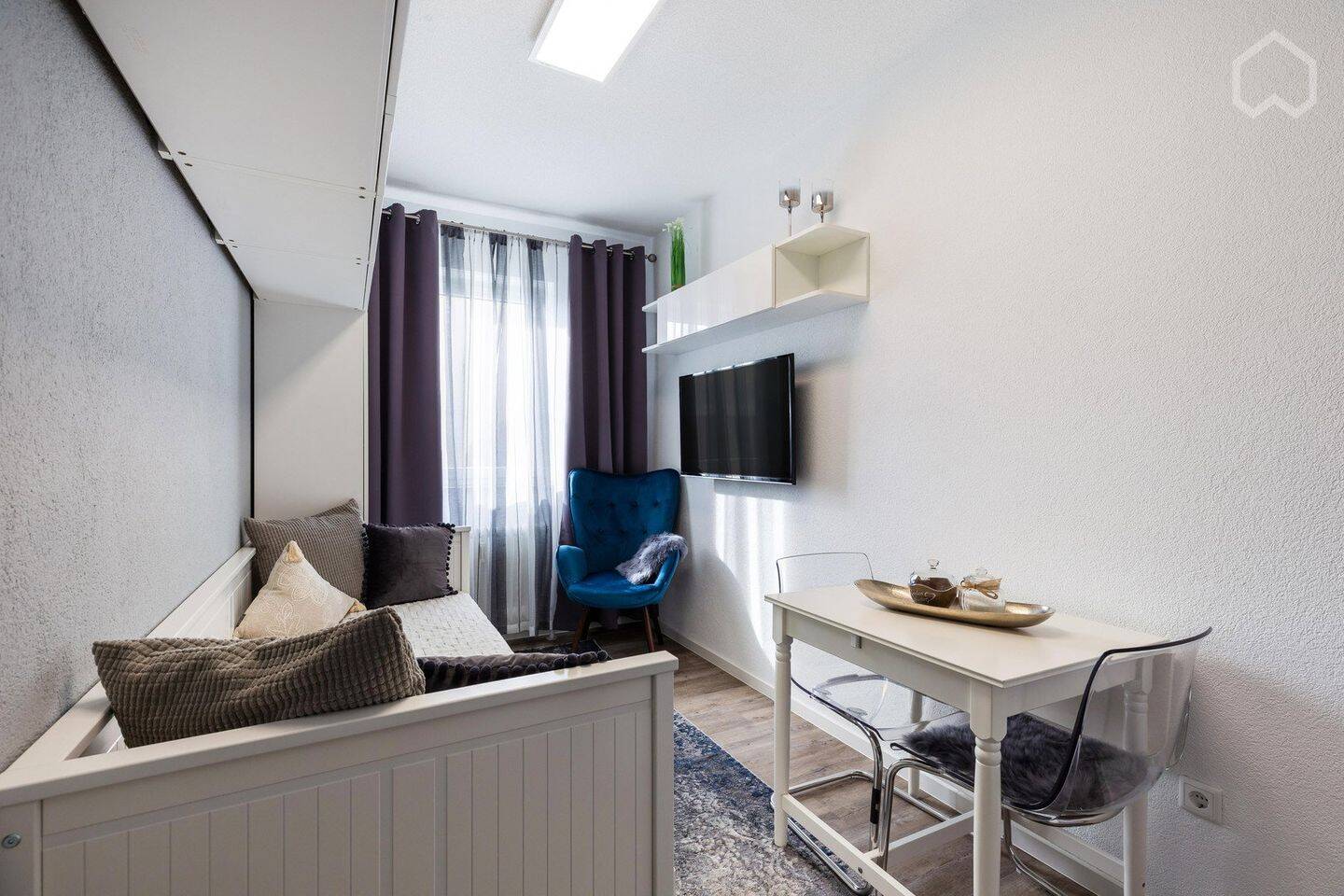 Smartes Business-Apartment: Stilvoll möbliert & modernisiert (All-in Miete), 88709 Meersburg