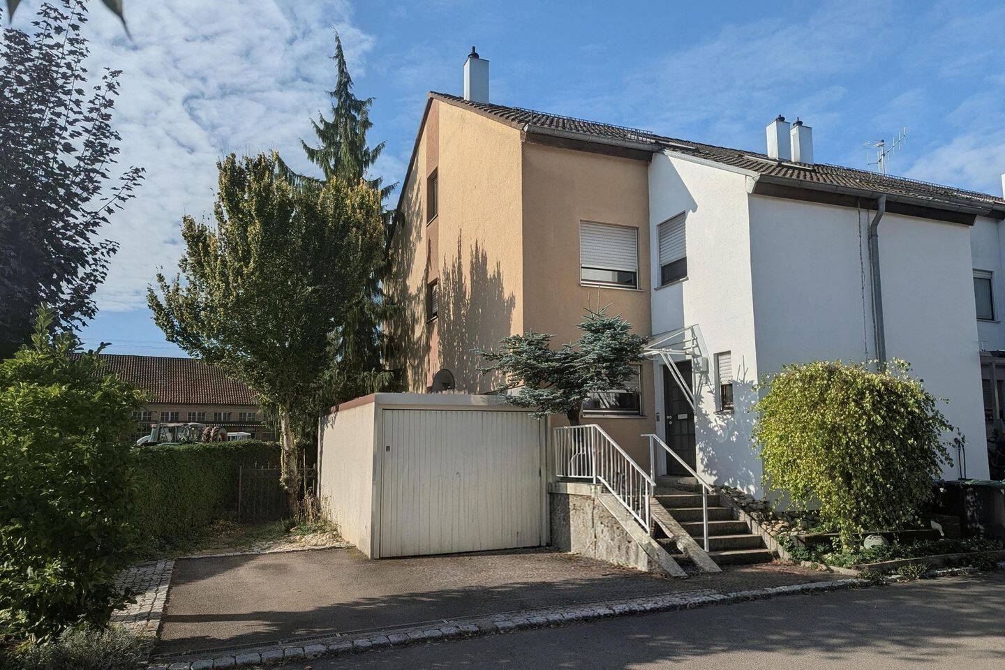 Sehr gepflegtes und großzügiges Einfamilien-Reiheneckhaus in sehr guter Wohnlage!, 71034 Böblingen