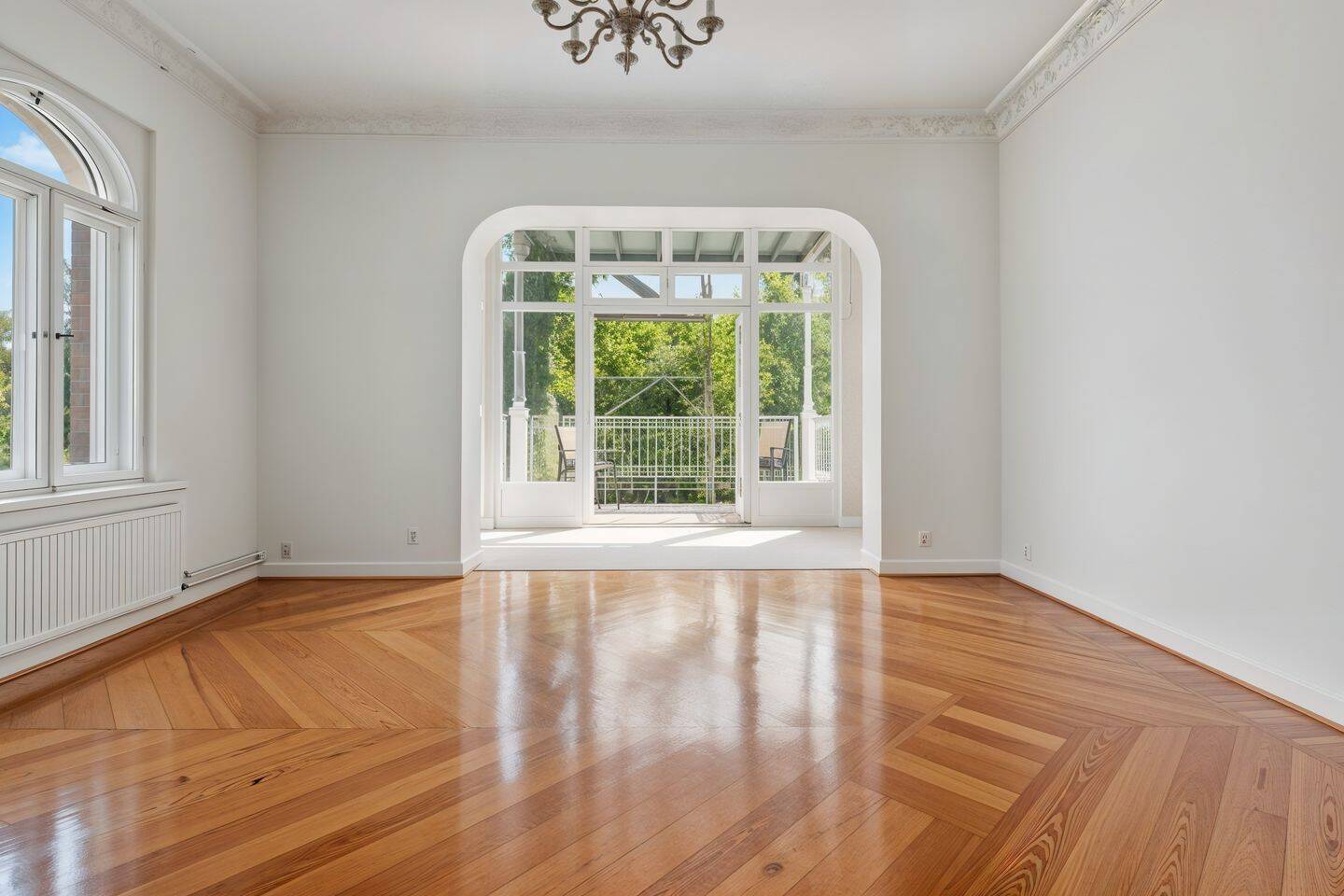 Einzigartige Maisonette-Residenz mit Sauna, Kamin ( zwei Eingänge für Wohnen und Gewerbe), 14163 Berlin (Steglitz-Zehlendorf Kolonie Schlachtensee Süd Nikolassee Zehlendorf Schlachtensee)