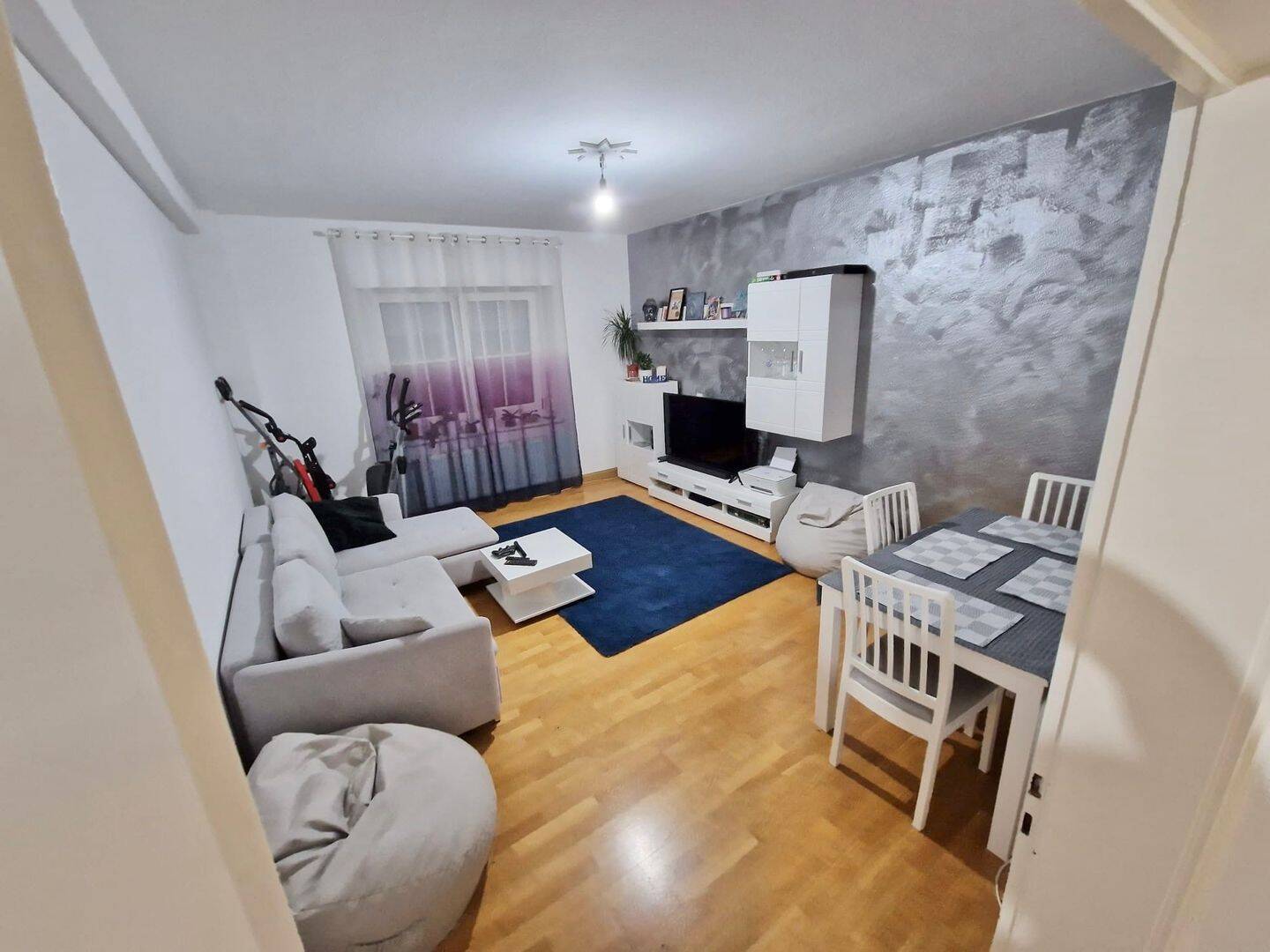 Nähe Pillenreuther Straße ! 3-ZW, 77 m², Balkon, EBK, 2.OG in ruhiger Lage, 90459 Nürnberg