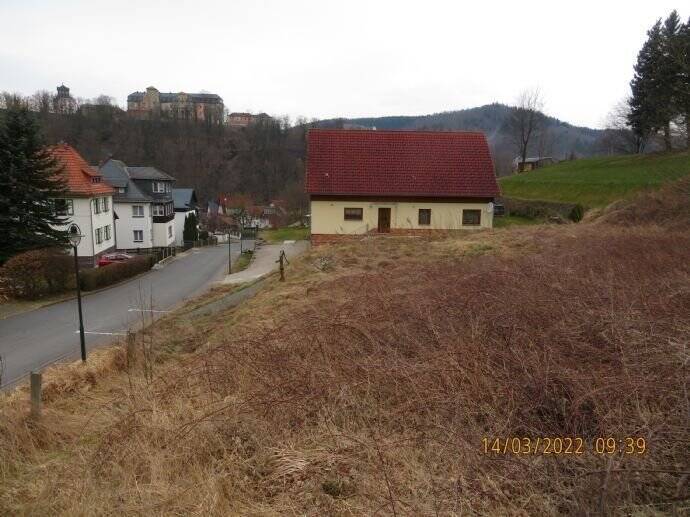 Erschlossene Baulücke am sonnigen Südhang von Schwarzburg, 7427 Schwarzburg