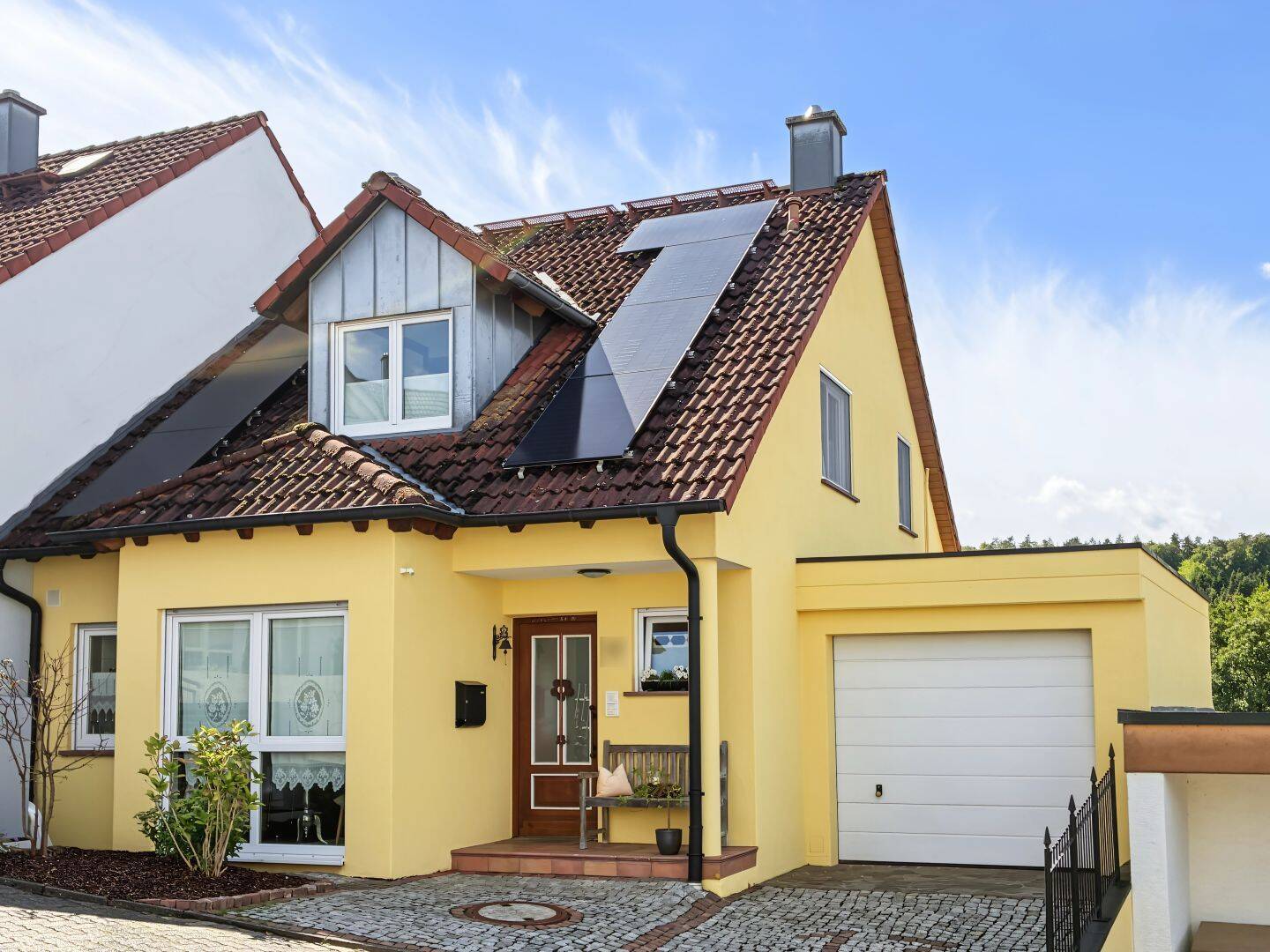 Reihenendhaus in Aschaffenburg-Gailbach mit Blick ins Grüne, 63743 Aschaffenburg (Gailbach Innenstadt Obernau Obernauer Kolonie Schweinheim)