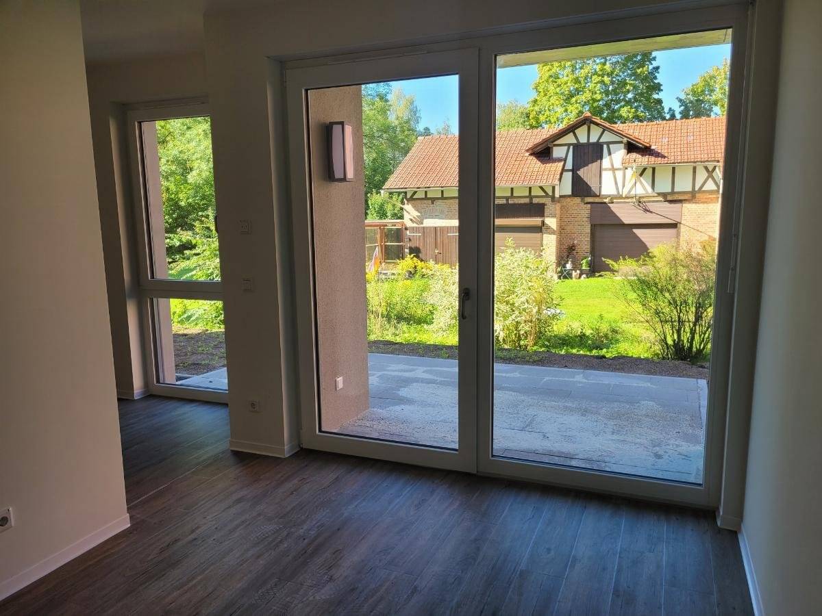 Erstbezug- moderne, barrierearme 1,5- Raum-Wohnung mit Terrasse und Fahrstuhl in der Residenz am Schlosspark Hildburghausen *Veilchen*, 98646 Hildburghausen