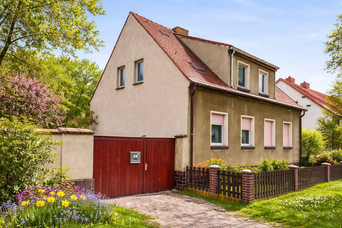 Platz für die ganze Familie – Gemütliches Zuhause mit großzügigem Grundstück in Zörbig OT Löberitz, 6780 Zörbig