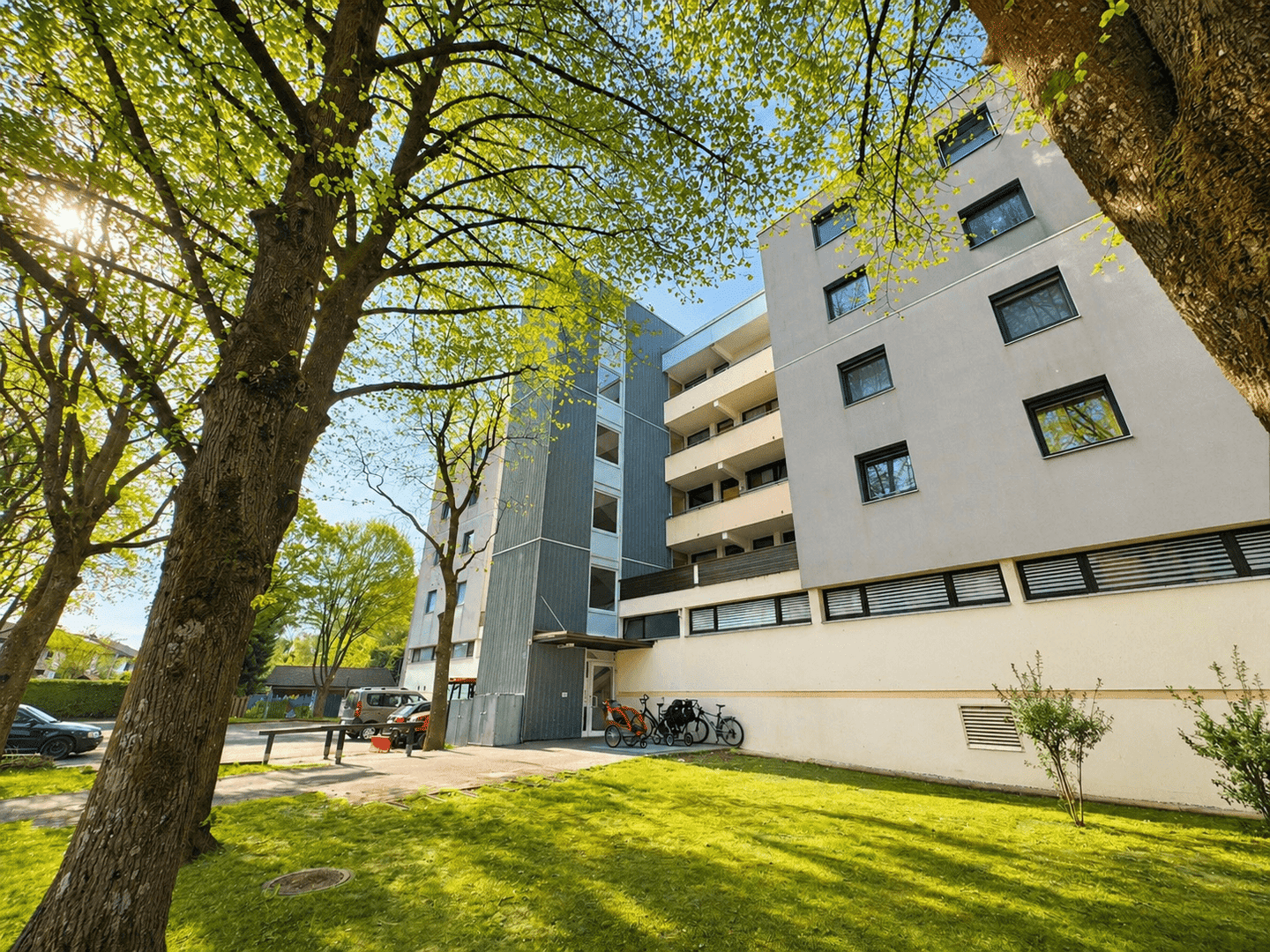 Viel Platz zum Wohlfühlen – 3-Zimmer-Wohnung mit sonniger Dachterrasse in Weilheim zu verkaufen!, 82362 Weilheim i. OB
