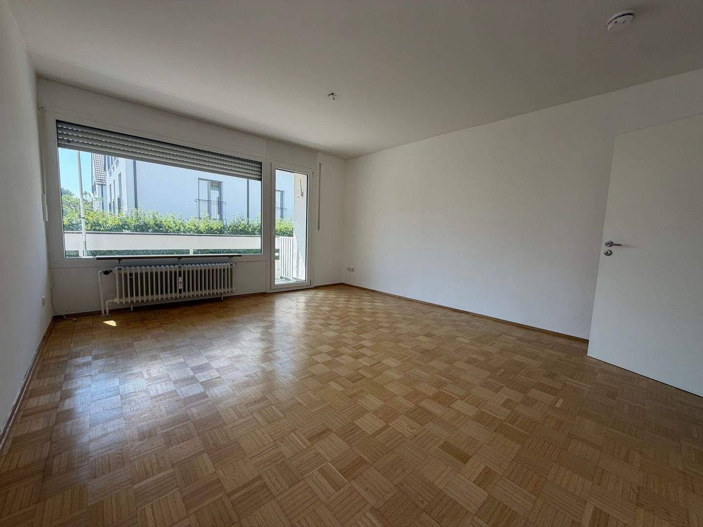 Charmante 3-Zimmer-Gartenwohnung mit sonnigen Südbalkon, 80935 München (Feldmoching-Hasenbergl Milbertshofen-Am Hart)