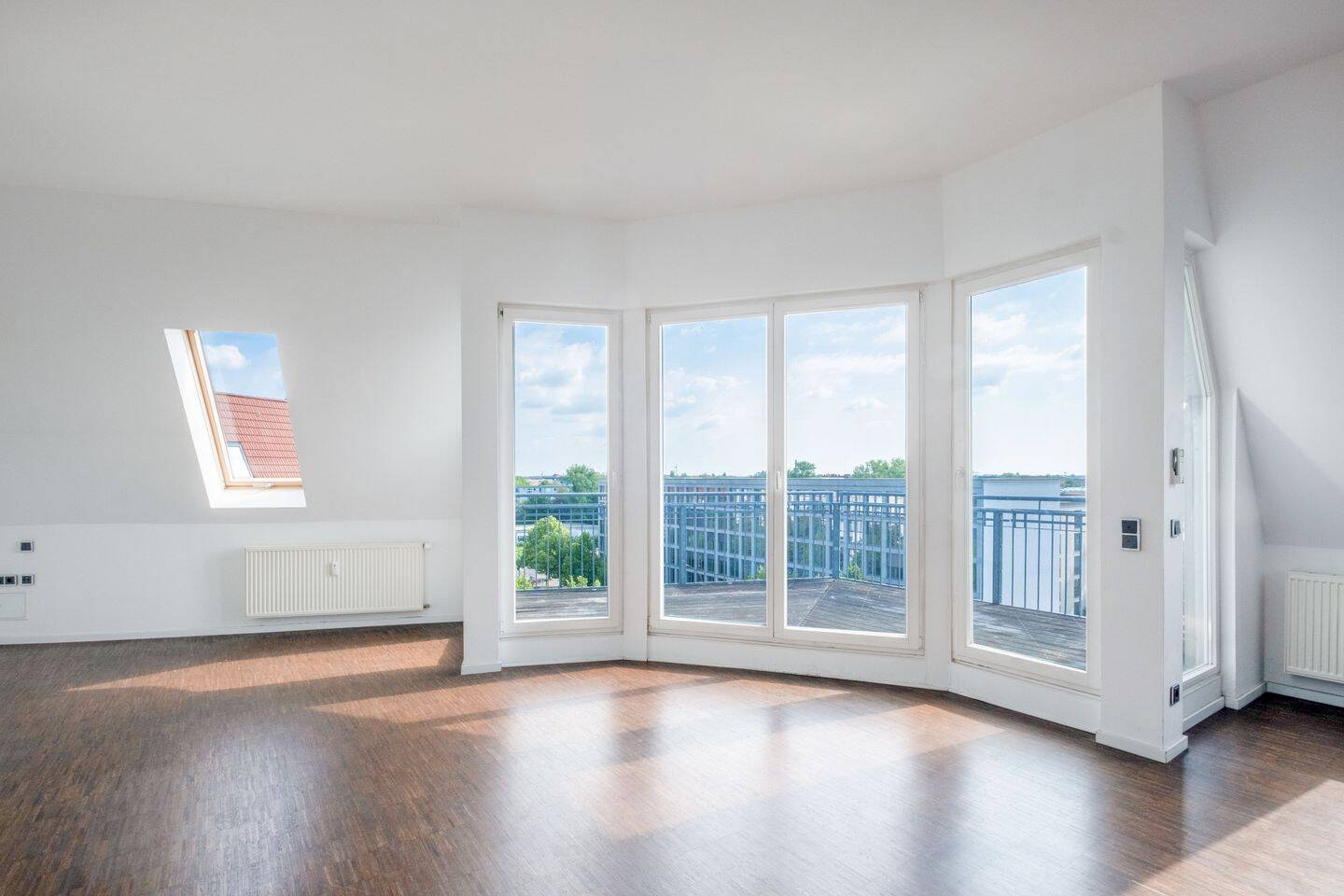 Modernes Dachgeschoss mit Aufzug und Terrasse im Herzen von Prenzlauer Berg, 10409 Berlin (Pankow Prenzlauer Berg)