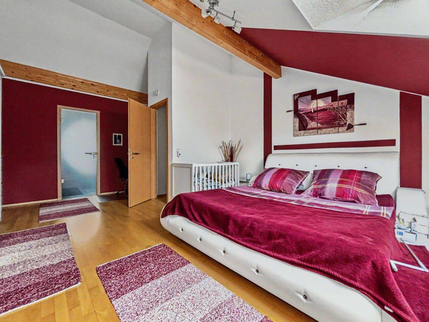 Raumwunder Reihenmittelhaus in absolut begehrter und ruhiger Wohnlage von Eschborn, 65760 Eschborn