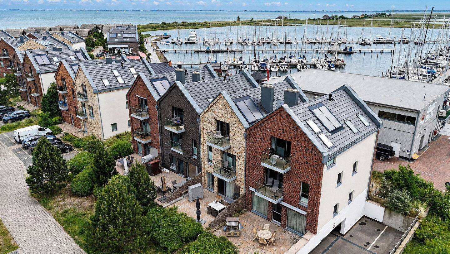 Erste Reihe am Hafen: gepflegte Wohnung in Heiligenhafen mit Wasserblick und Tiefgarage, 23774 Heiligenhafen