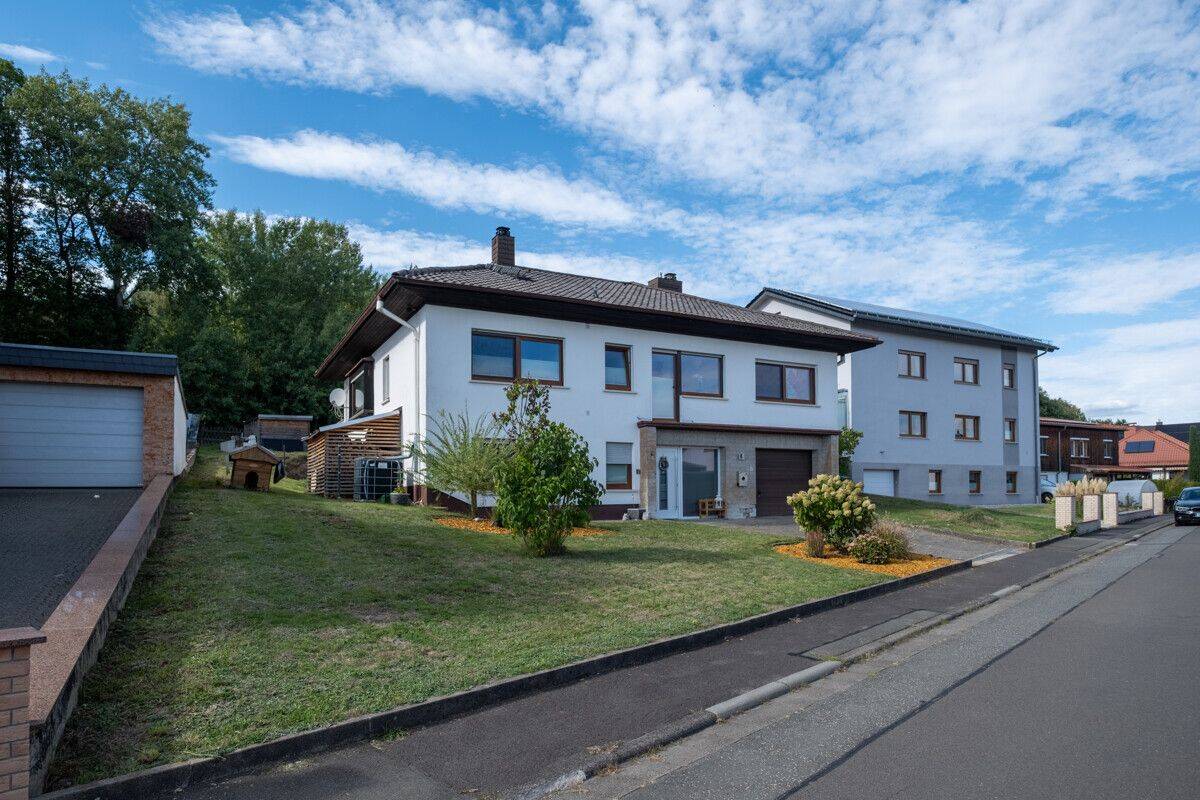 Einfamilienhaus mit Schwimmbad und Sauna, 35444 Biebertal