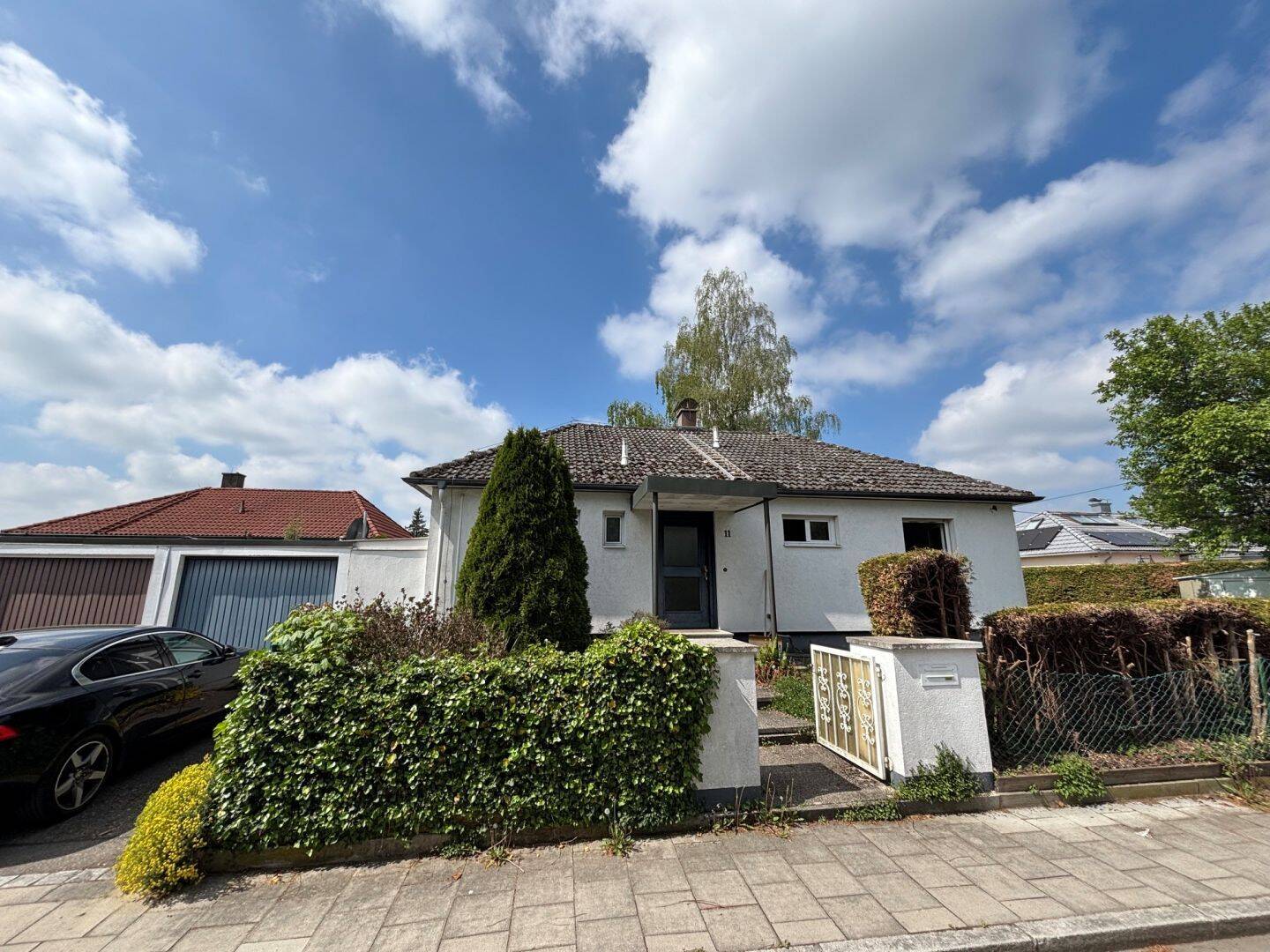 Bungalow mit sonnigem Grundstück in der Okal-Siedlung Eichenau, 82223 Eichenau