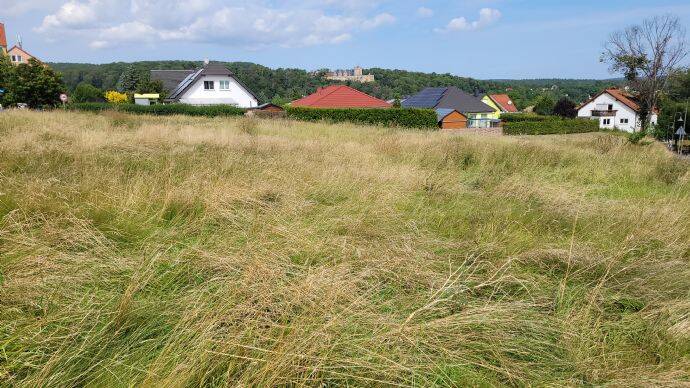 Schönes Baugrundstück 3, bauträgerfrei in Kranichfeld mit Blick auf das Oberschloss, 99448 Kranichfeld