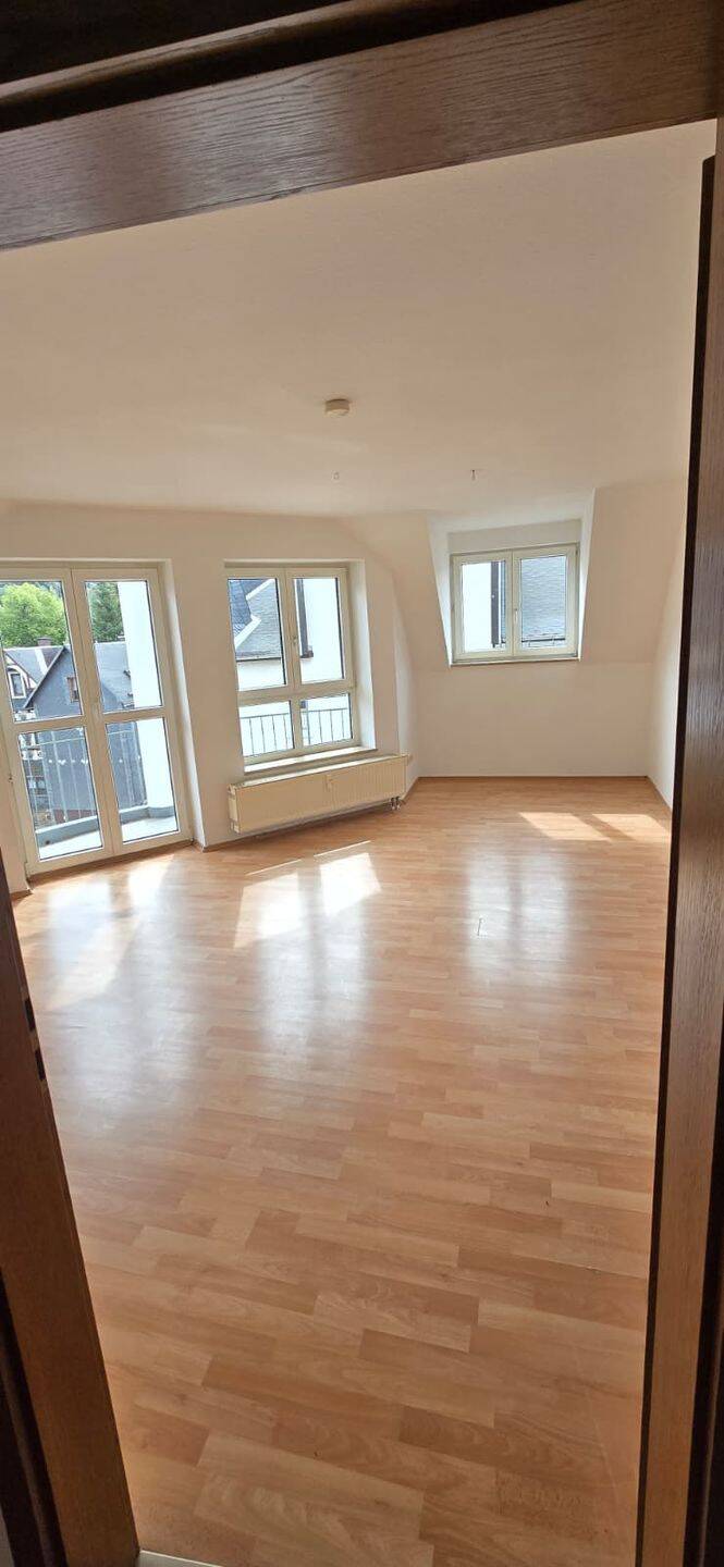 Moderne 2-Zimmer-Wohnung in Steinach mit Balkon, 96523 Steinach