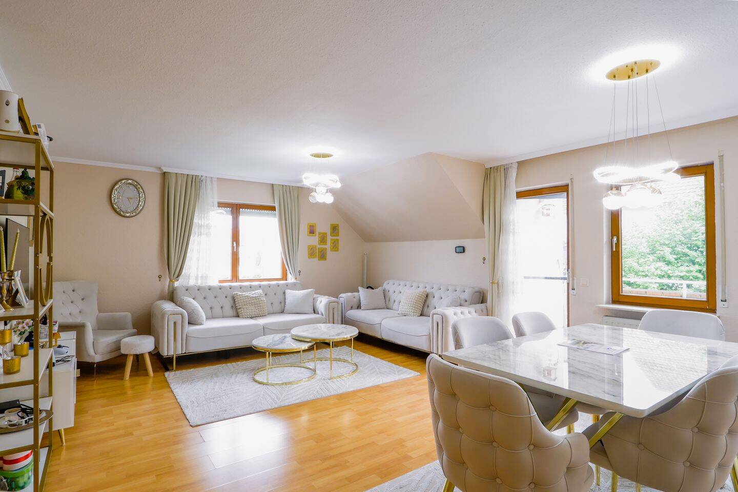 Sofort bezugsfrei | Helle 3-Zimmer-Wohnung mit Balkon, Garage und zusätzlichem Dachboden, 74211 Leingarten