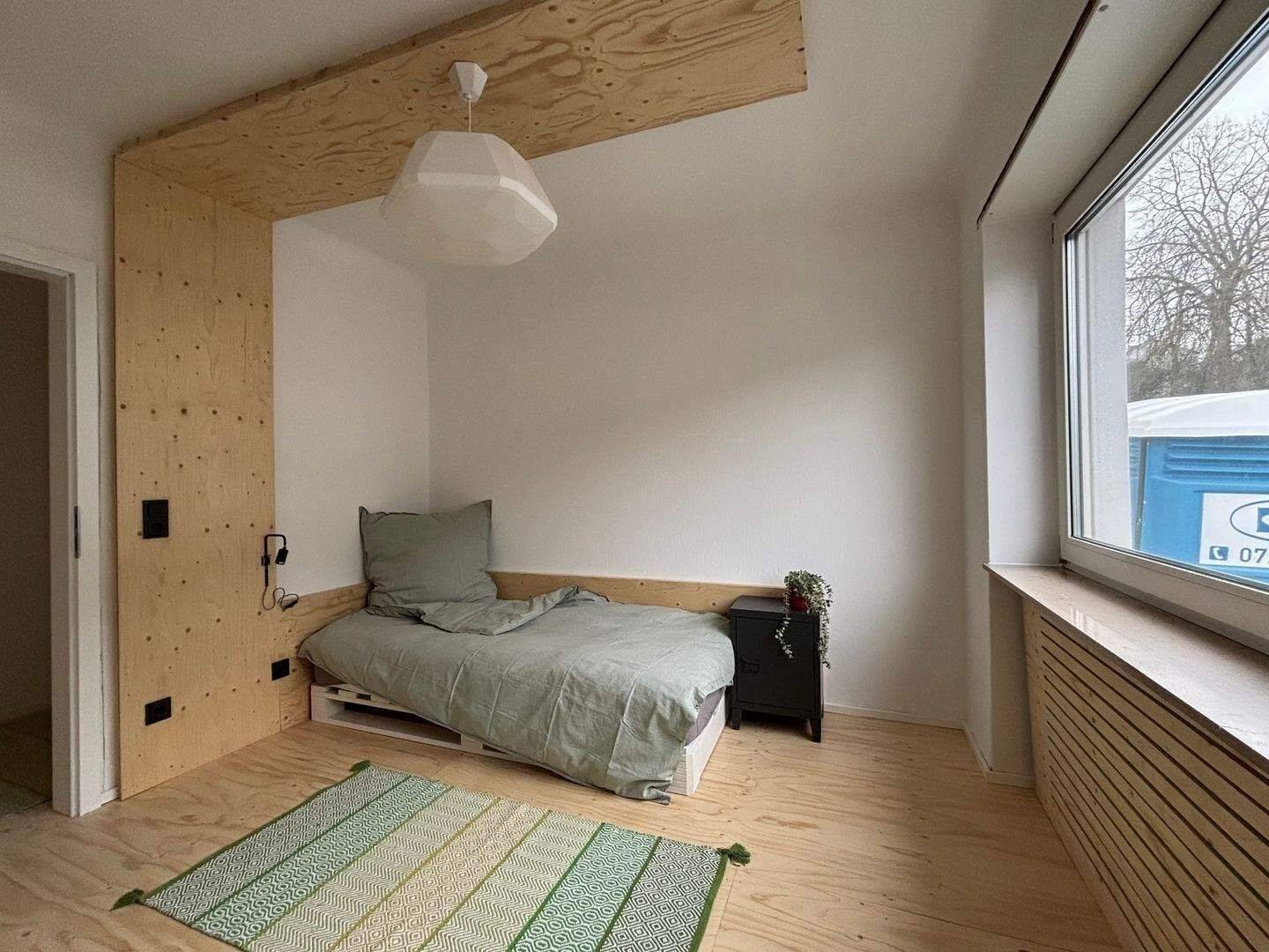 möbliertes WG-Zimmer in sanierter 3er WG mit Wohnküche, 66132 Saarbrücken