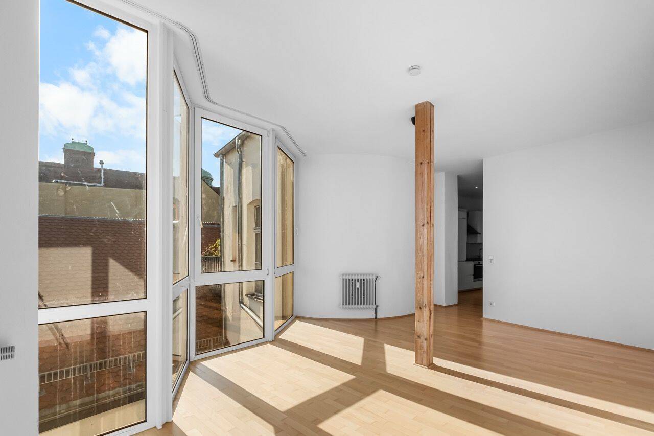 Helle 2-Zimmer-Wohnung mit Einbauküche im Herzen von Bamberg, 96052 Bamberg (Bamberg Gartenstadt Hirschknock Kramersfeld)