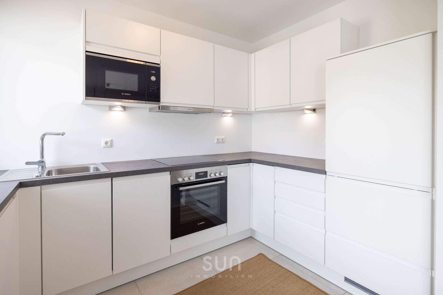 ***Gallusviertel*** Moderne Möblierte 2 Zi. Wohnung, 60326 Frankfurt am Main (Gallus Griesheim)