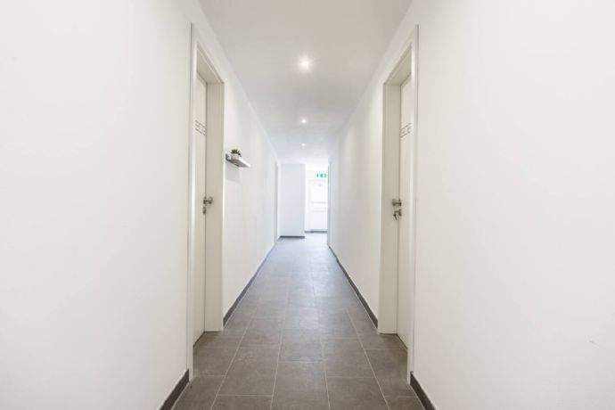 1- Zimmerappartement **MODERN + Vollmöbliert** Ideale Wohnmöglichkeit in zentraler Lage ab sofort, 78054 Villingen-Schwenningen