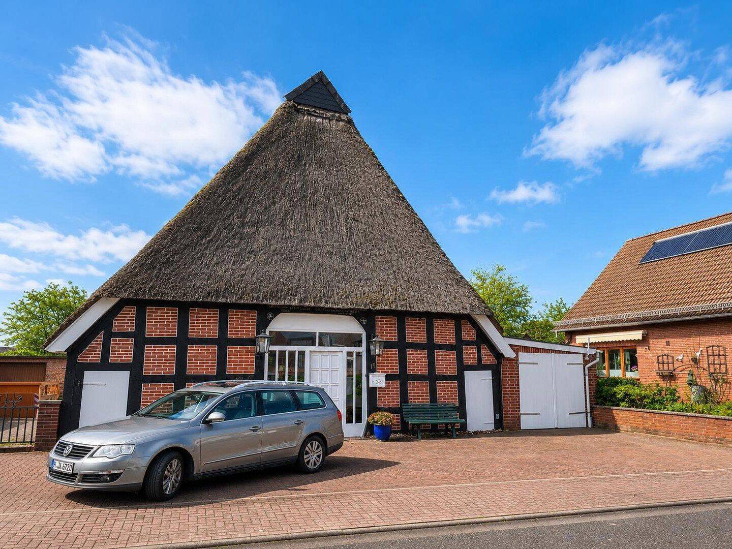 Wunderschönes Fachwerkhaus mit Reetdach in bester Lage Thedinghausens, 27321 Thedinghausen