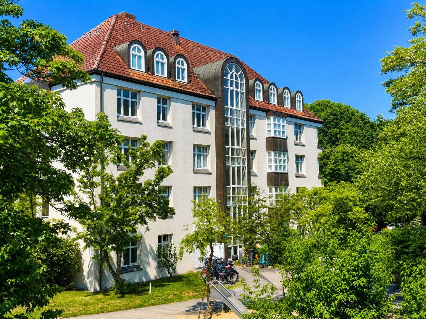 Helle 2-Zimmer-Wohnung mit großem Balkon zum ruhigen Innenhof in München-Ludwigsvorstadt, 80336 München (Altstadt-Lehel Ludwigsvorstadt-Isarvorstadt Sendling)