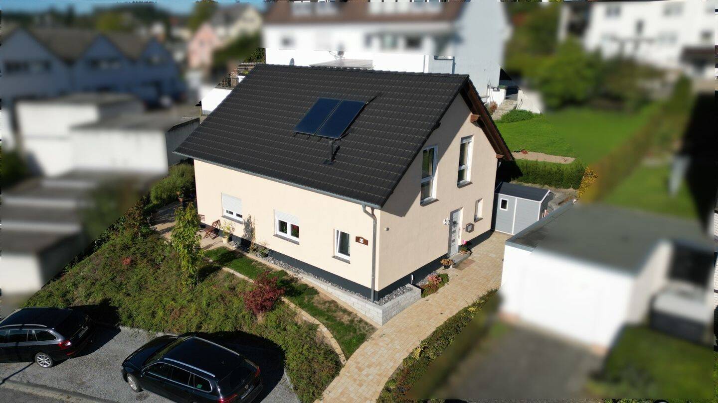 SWS: Wundervolles Einfamilienhaus mit seitlichem Sorpesee-Blick, 59846 Sundern (Sauerland)