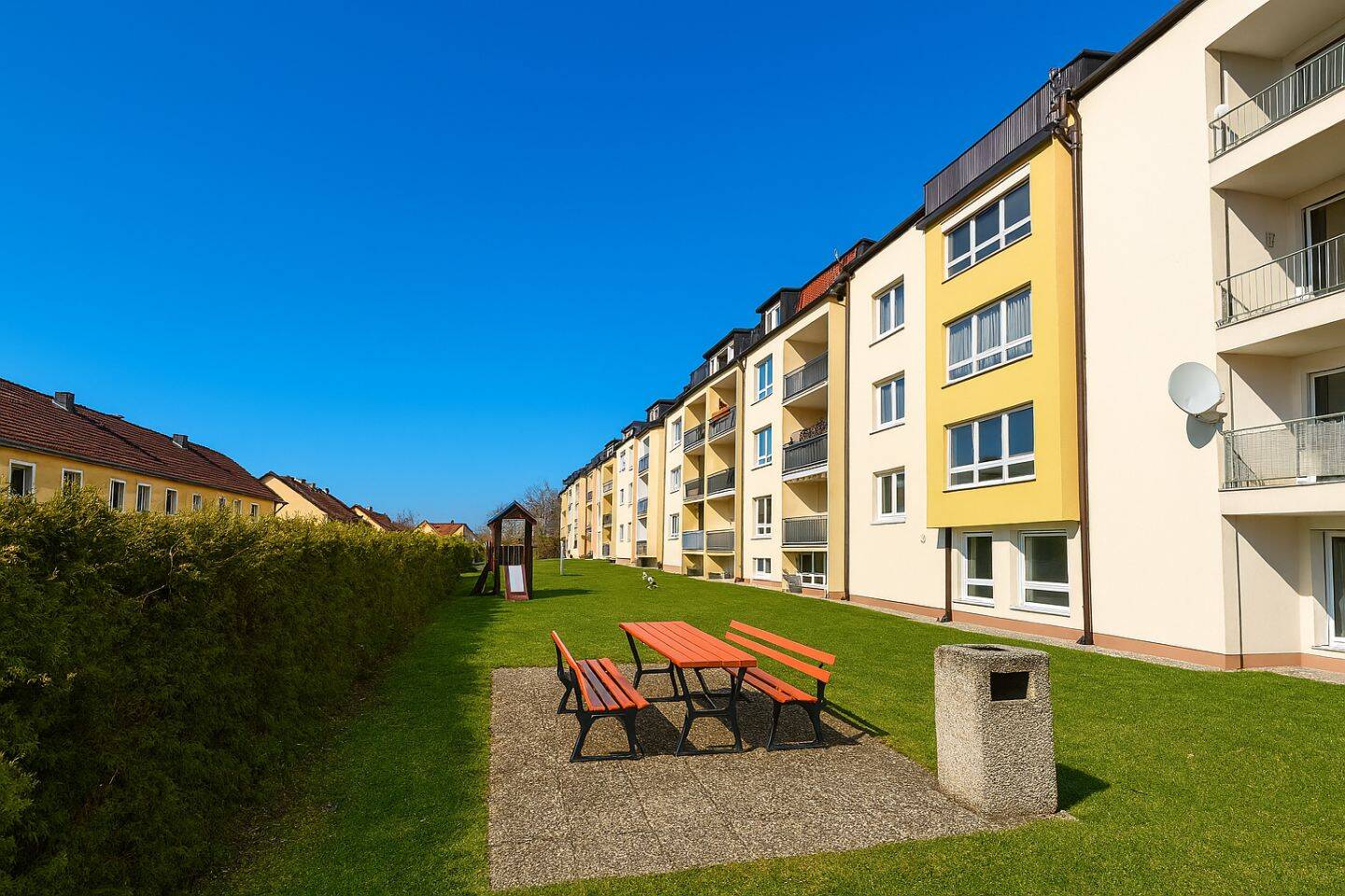 Sanierte 3-Zi-Traumwohnung mit herrlicher Aussicht, Balkon und Carport, 92237 Sulzbach-Rosenberg