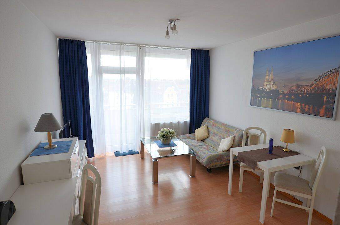 Gemütliches Stadtapartment mit Balkon in zentraler Lage Kölns, 51105 Köln (Porz Humboldt-Gremberg Kalk Poll)