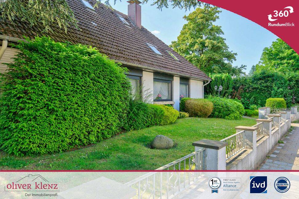 Ein Haus, zwei Wohnungen – großzügiges Einfamilienhaus mit Einliegerwohnung und zwei Garagen., 24944 Flensburg (Fruerlund Mürwik)