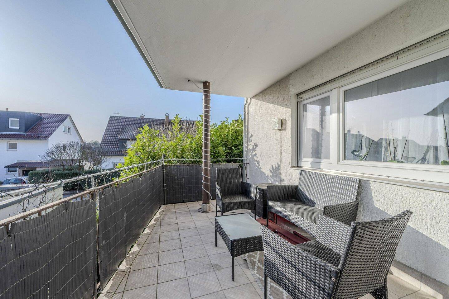Sanierte 3-Zimmer-Wohnung mit großem Balkon ins Grüne – Oberstenfeld, 71720 Oberstenfeld