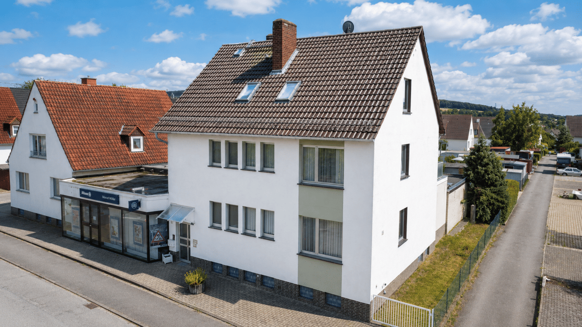 Sofort frei zum Bezug! 2 Häuser, Gewerbehalle & Büroeinheit direkt im Zentrum von Lohfelden, 34253 Lohfelden
