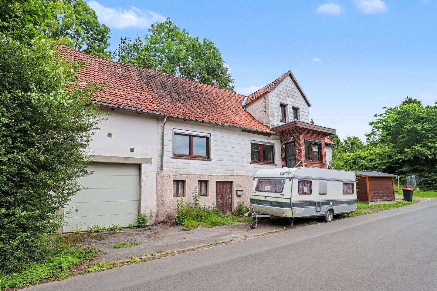 Großzügiges 7-Zimmer-Haus mit viel Potenzial auf ca. 1.108 m² Grundstück in Aerzen-Reinerbeck, 31855 Aerzen