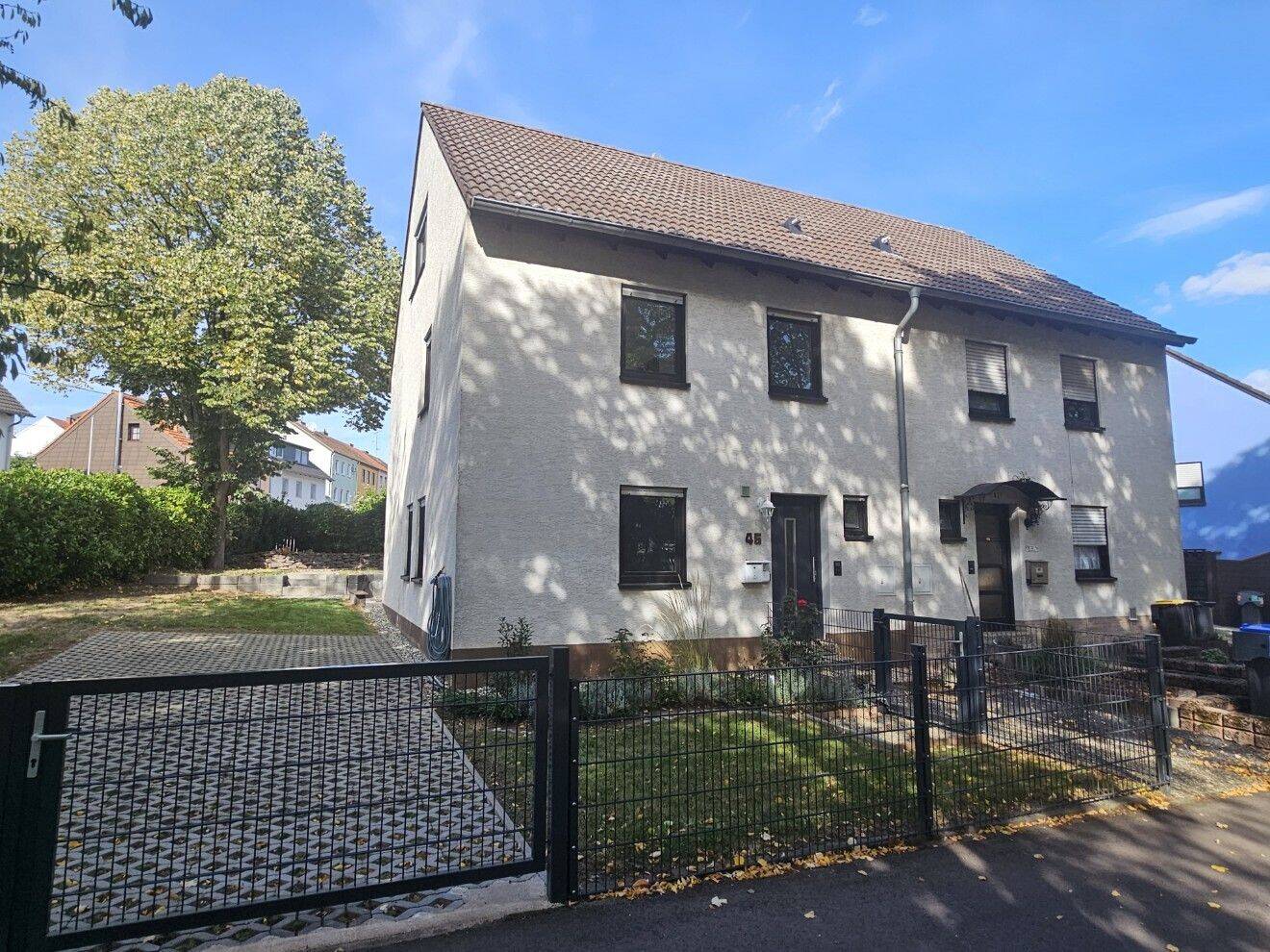 Renovierte Doppelhaushälfte in guter Lage von SB-Dudweiler, 66125 Saarbrücken