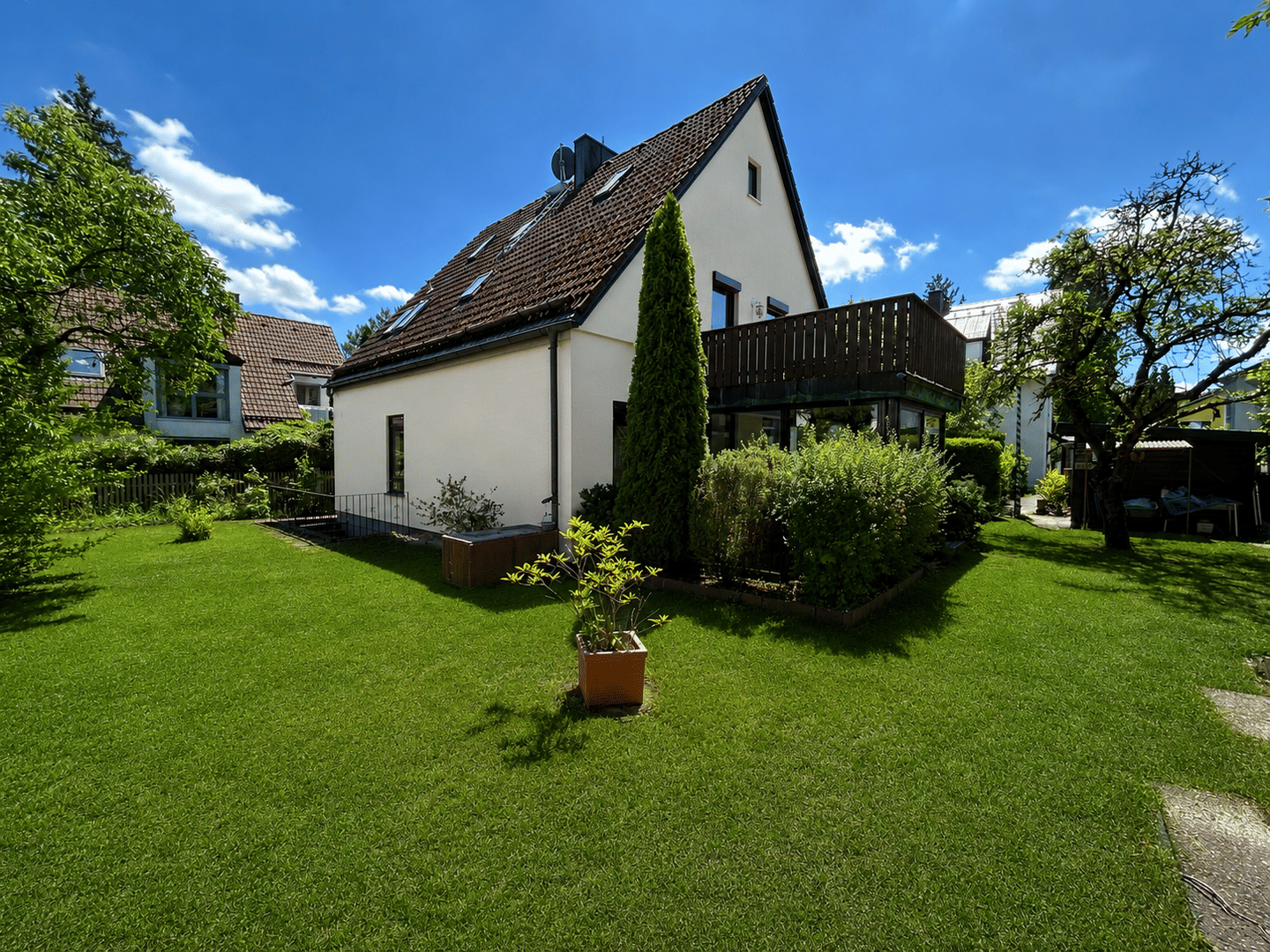 Freistehendes Einfamilienhaus in ruhiger und idyllischer Lage von München-Untermenzing, 80997 München (Allach-Untermenzing Moosach Pasing-Obermenzing)