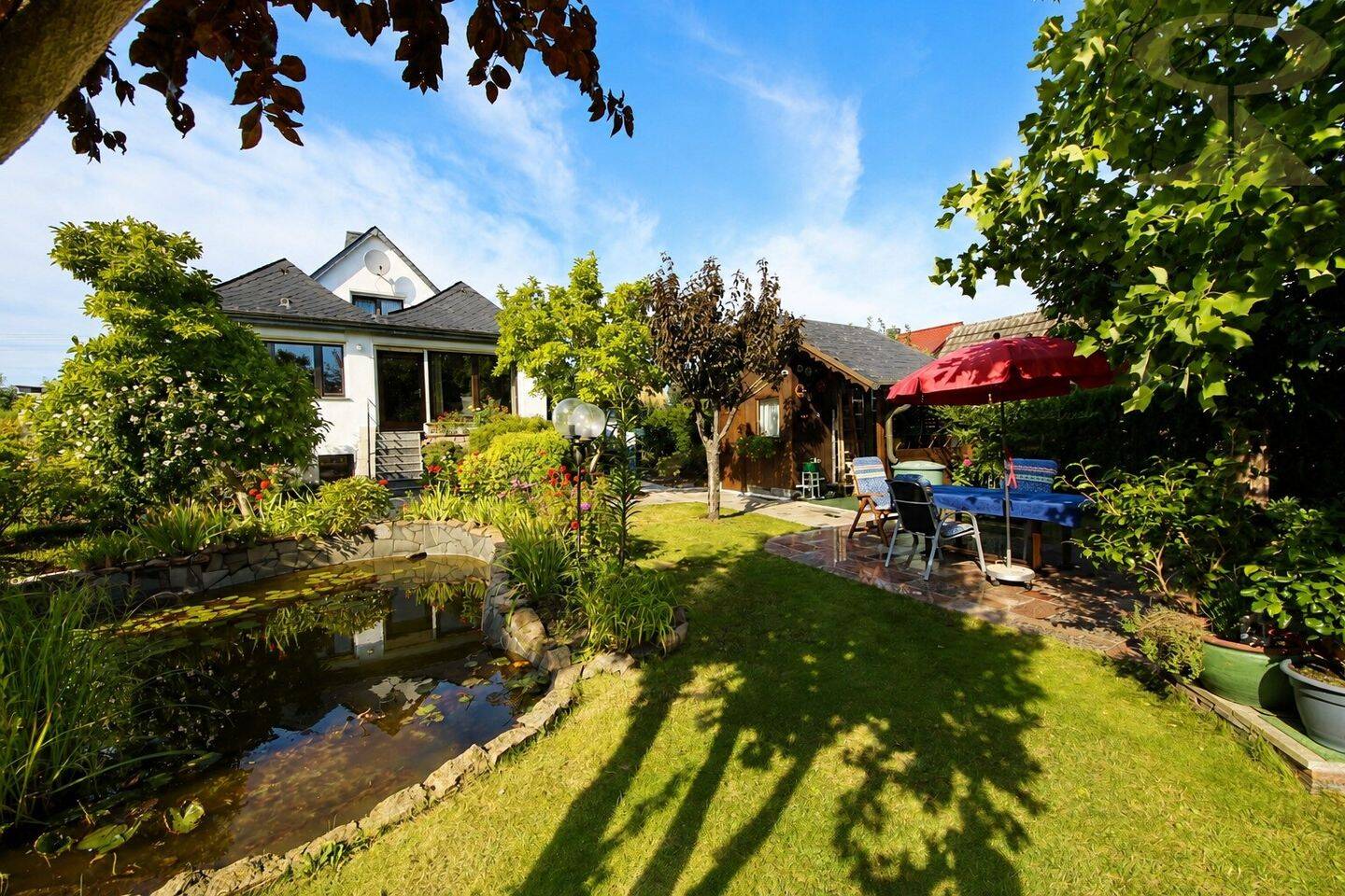 Stilvolles Einfamilienhaus mit besonderem Grundriss, idyllischem Garten und hochwertiger Ausstattung in Dessau-Waldersee, 6844 Dessau-Roßlau (Innenstadt Mildensee Waldersee)