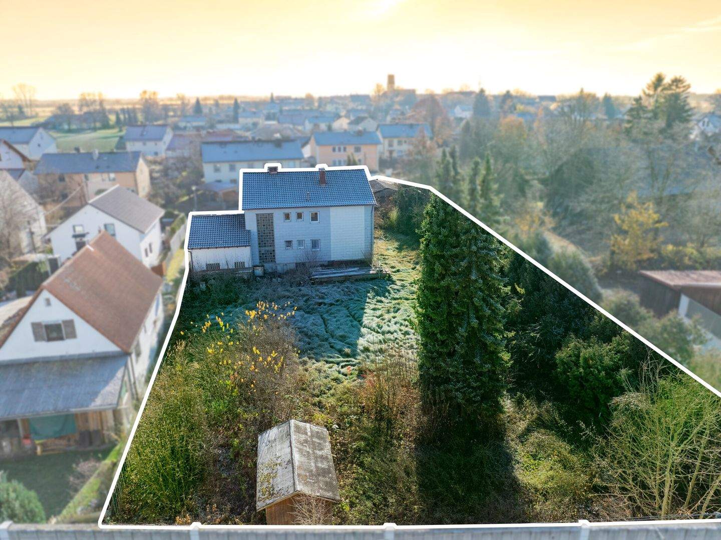 Großes Baugrundstück mit Altbestand: viele Möglichkeiten für Bauträger oder Großfamilien, 82216 Maisach