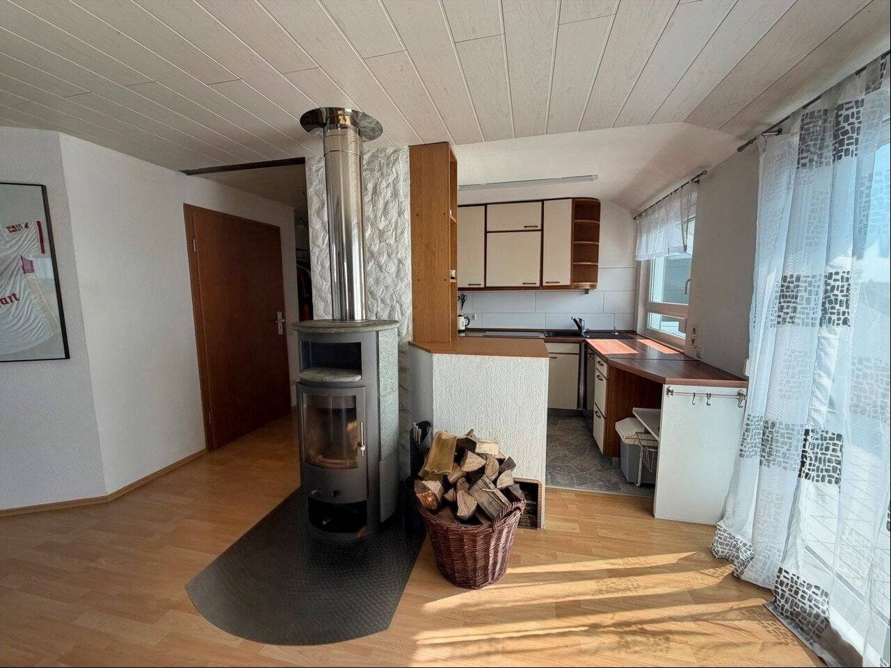 Attraktive Dachgeschosswohnung im schönen Schorndorf –  Schlichten, 73614 Schorndorf