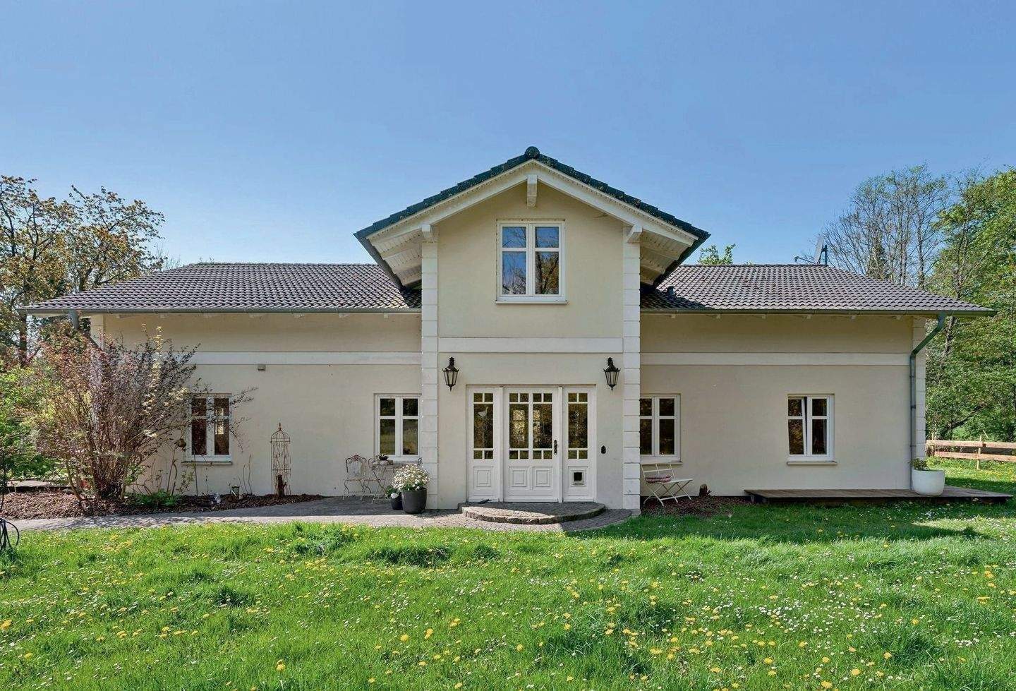 Elegantes Privatanwesen in Alleinlage für Pferdefreunde in ruhiger Lage, 24321 Giekau