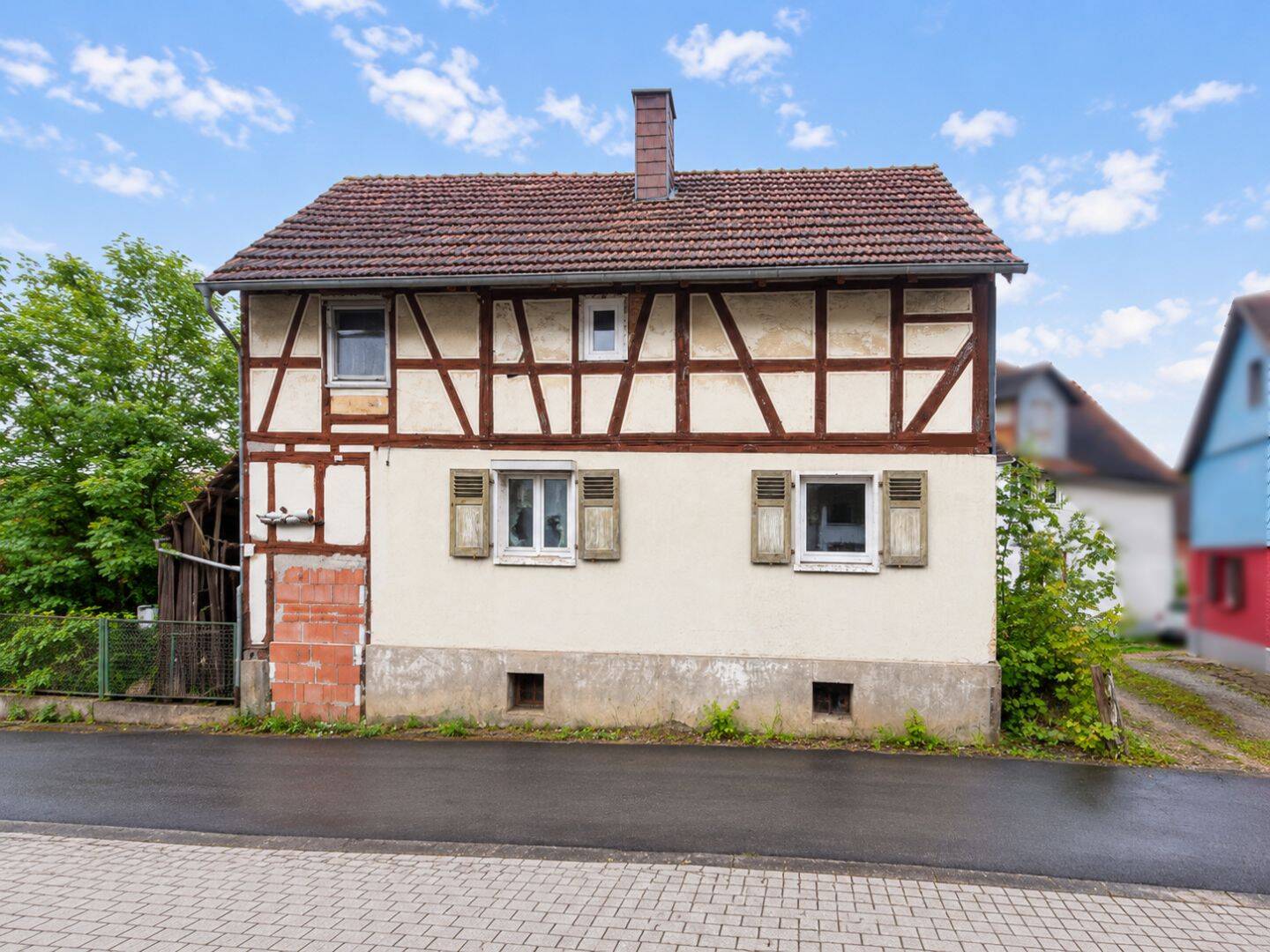 Einfamilienhaus in Bebra: Handwerkertraum mit guter Technik und ausbaufähigem Dachboden, 36179 Bebra