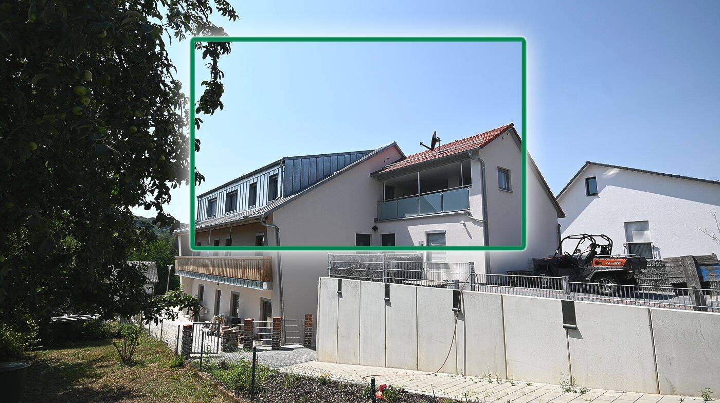 Kernsanierte 5-Zi-Wohnung mit Dachterrasse in Beratzhausen, 93176 Beratzhausen