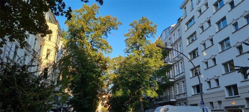 Perfekt saniert: urbaner Stuck-Altbau am Winterfeldtplatz, 10781 Berlin (Tempelhof-Schöneberg Schöneberg)