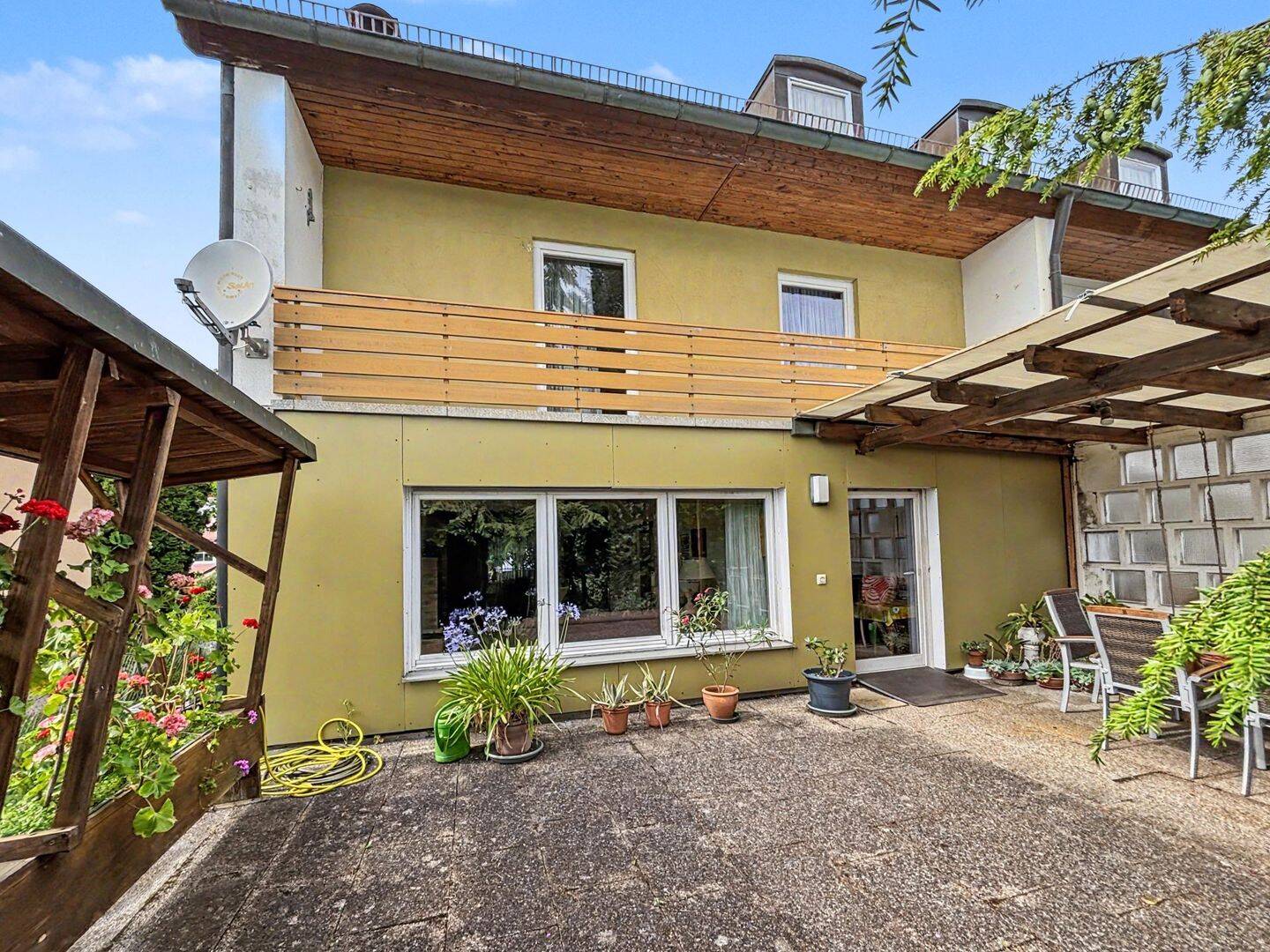 Attraktives, bezugsfreies Reihenendhaus in beliebter Lage in Kulmbach-Petzmannsberg, 95326 Kulmbach