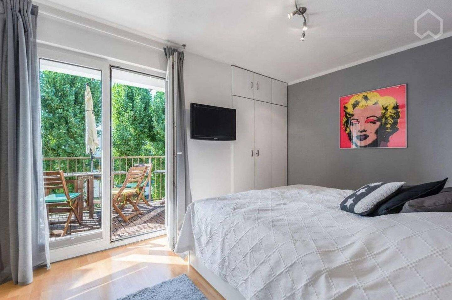 WG-Gründung: Möblierte 3 WG-Zimmern in Top-Lage – Frankfurt Niederrad, 60528 Frankfurt am Main (Niederrad Sachsenhausen Schwanheim)