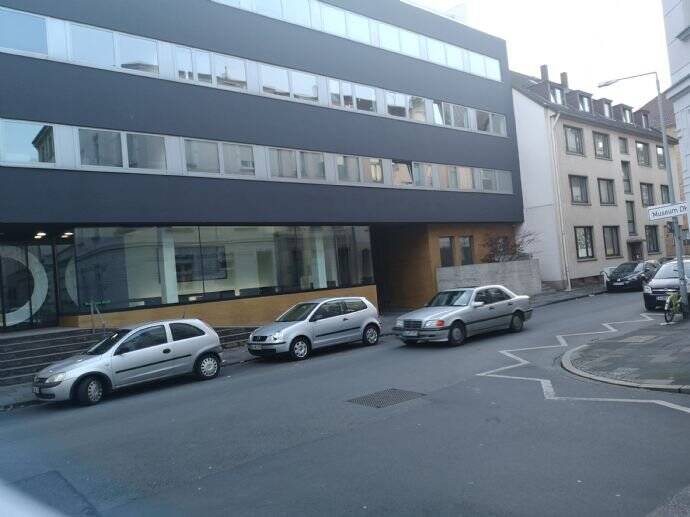 Wohnen am Museum mit Dachterrasse! Luxuriöse 2 Raum Maisonettewohnung – zu Fuß zum Bahnhof – zu Fuß in die Stadt, 47051 Duisburg (Altstadt Dellviertel Duissern Kaßlerfeld)