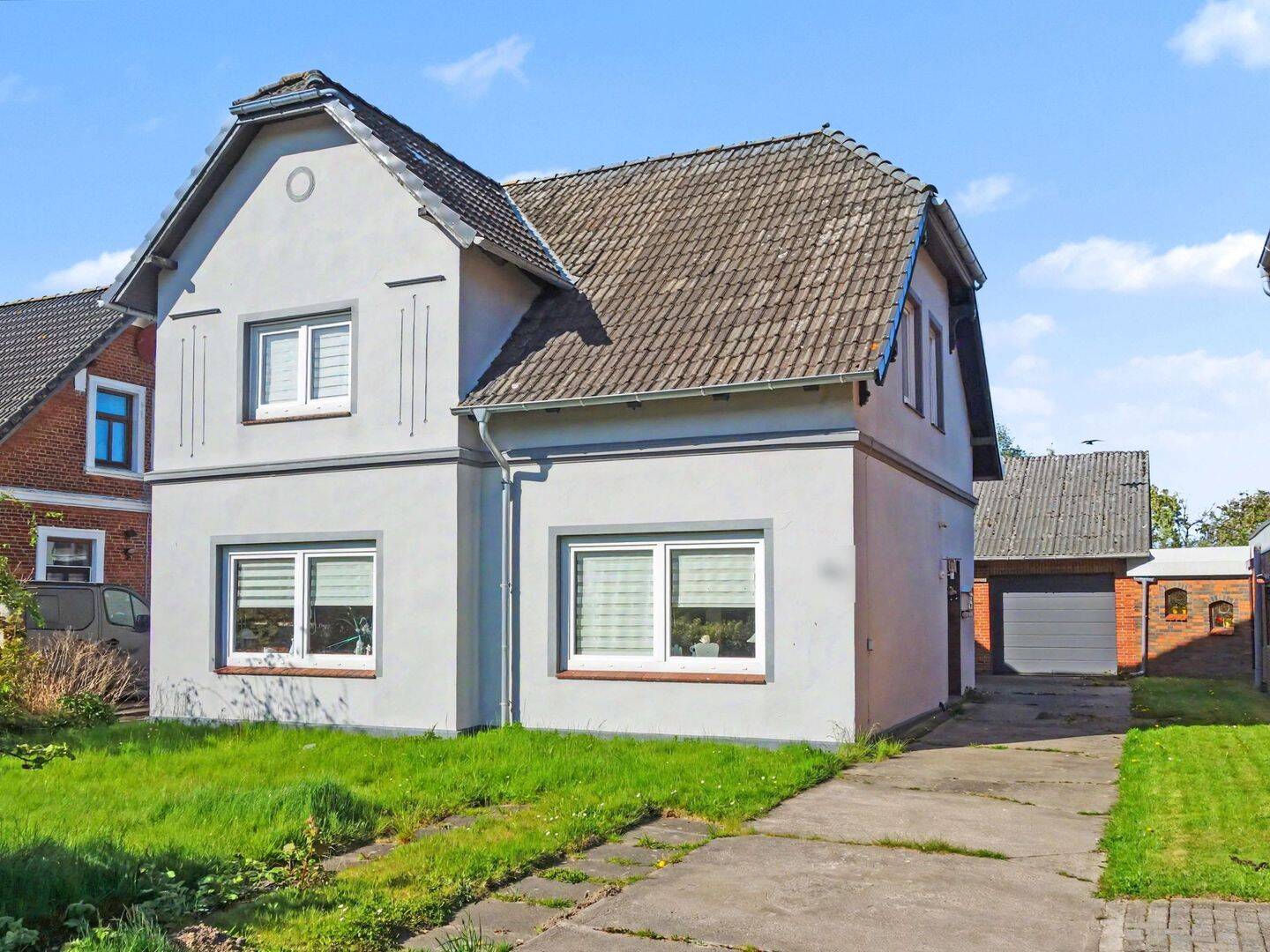 Renovierungsbedürftiges Einfamilienhaus mit Garage in Friedrichskoog, 25718 Friedrichskoog