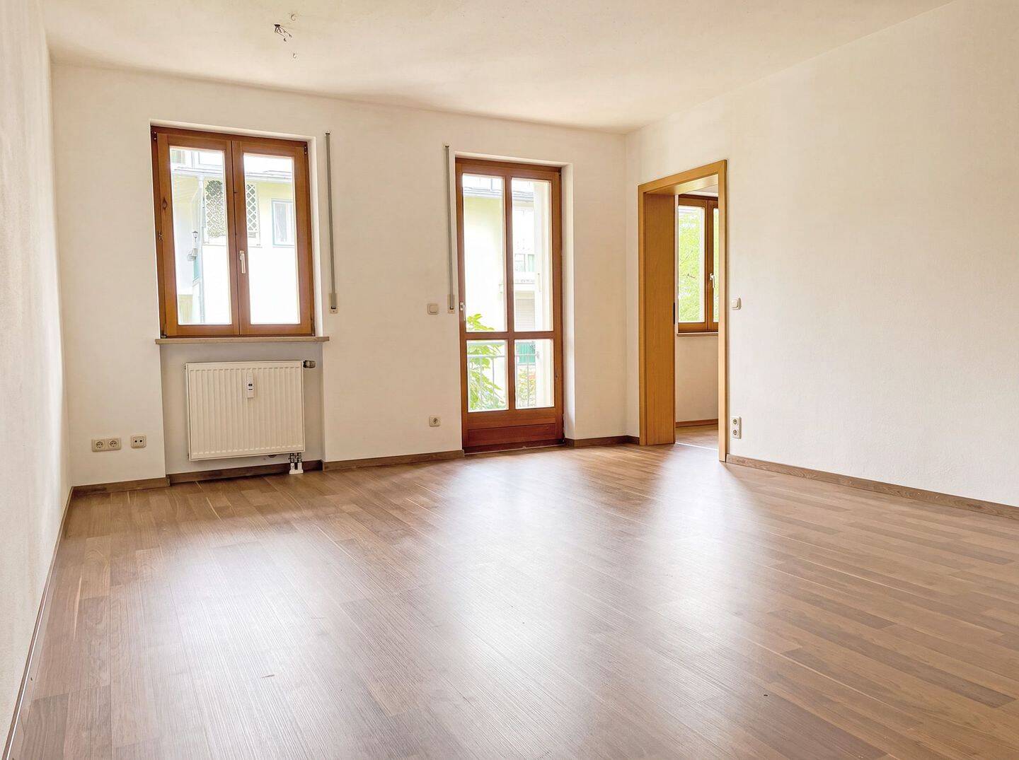 Helle 2 Zimmer-Wohnung mit Tiefgarage und Balkon, 83435 Bad Reichenhall