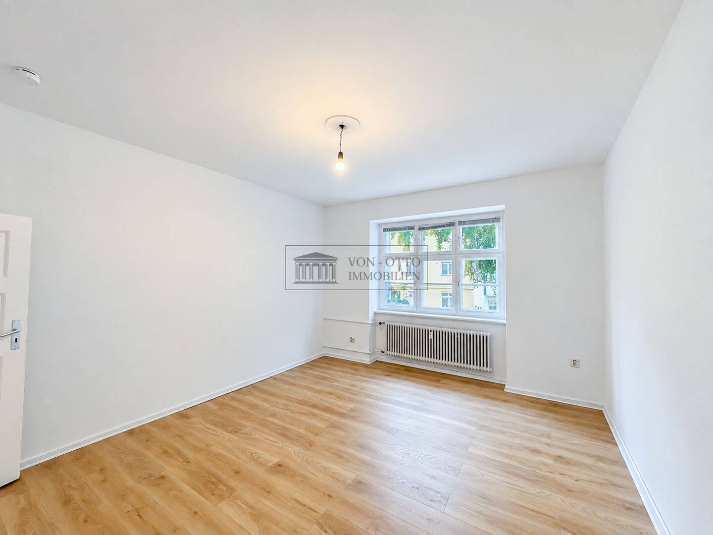 Berlin-Charlottenburg: Helle 3-Zimmer-Wohnung mit Tageslichtbad und grünem Innenhof, 10589 Berlin (Charlottenburg-Wilmersdorf Charlottenburg Kolonie Gerickes Hof)