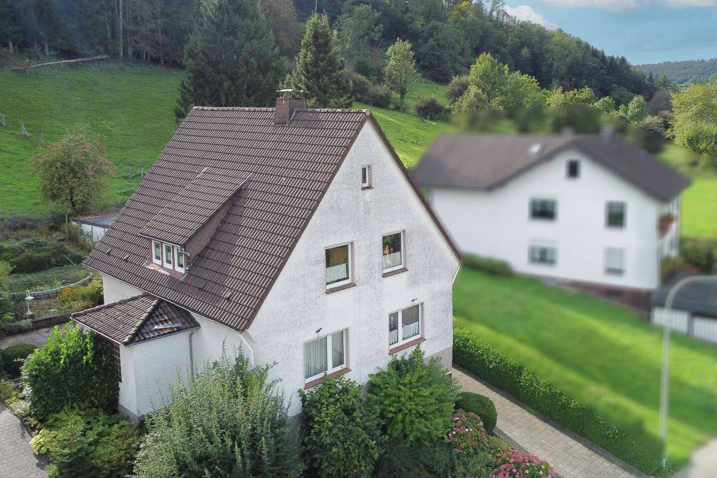 Viel Platz, schöner Ausblick und Potenzial – Einfamilienhaus für Macher in Altenbeken, 33184 Altenbeken