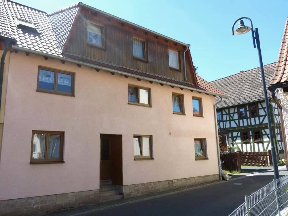 Zwangsversteigerung: Wohnhaus mit Potenzial in Rhönblick, 98617 Rhönblick