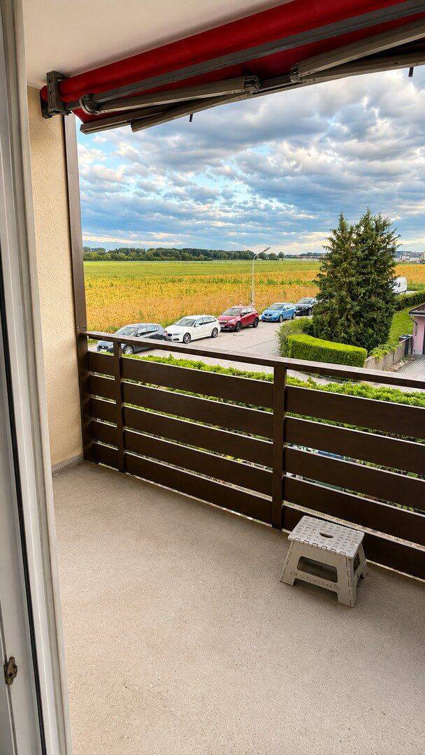 Erstbezug nach Sanierung: Helle 2-Zimmer-Wohnung mit Balkon und Feldblick in Olching, 82140 Olching