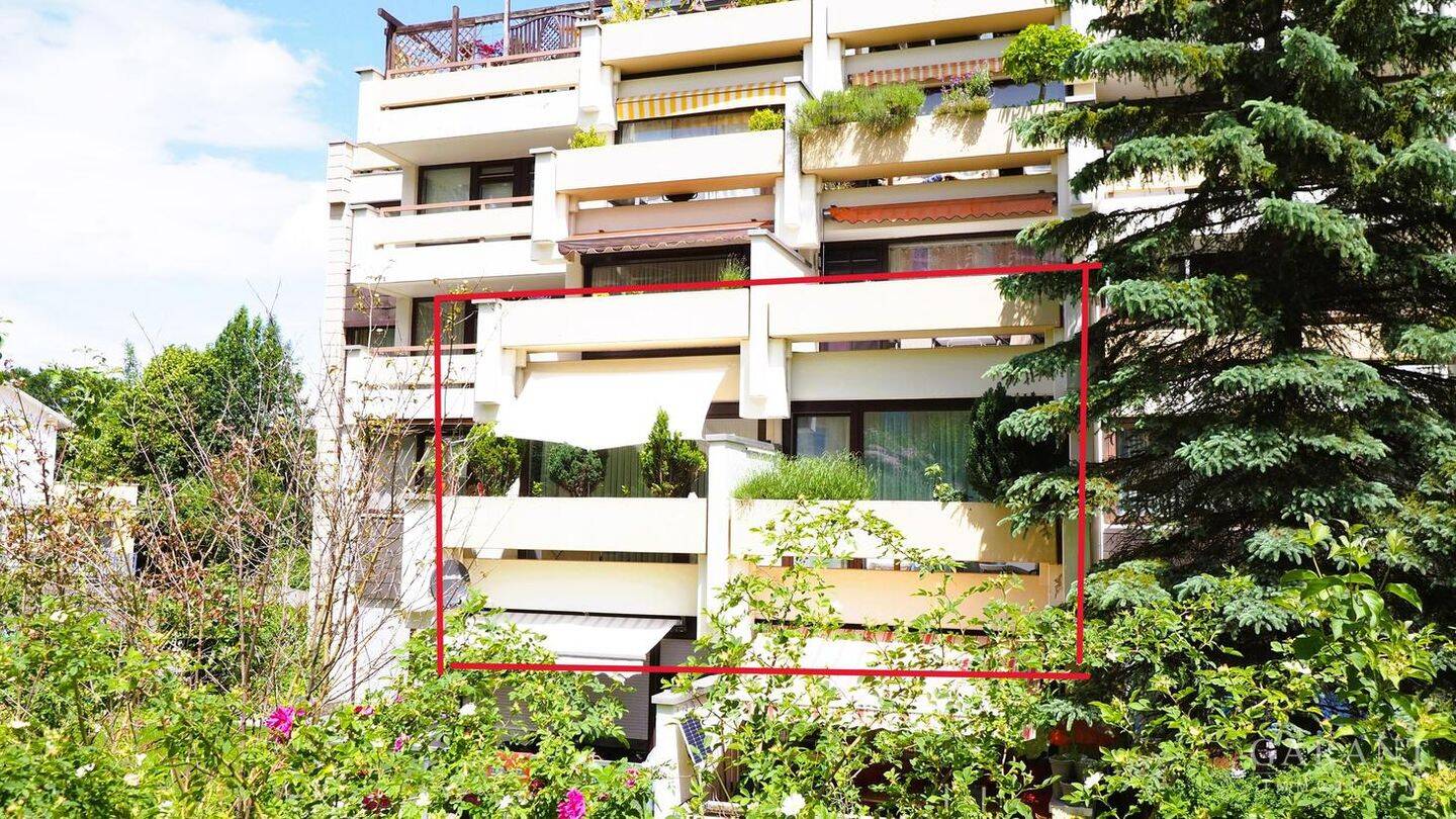Außergewöhnliche 5 Zimmer-Wohnung mit 3 Balkonen und TG-Stellplatz, 87439 Kempten (Allgäu)